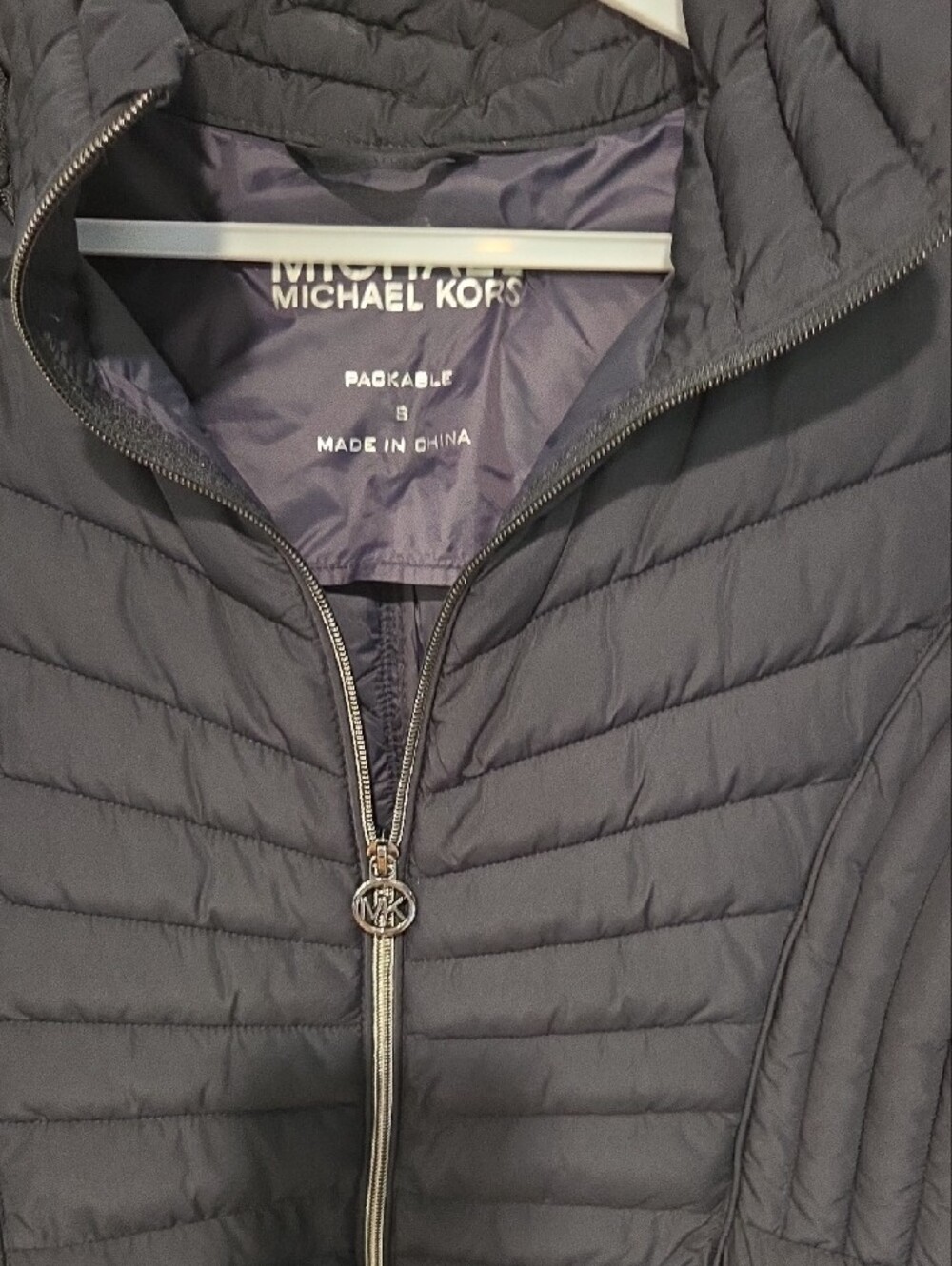 MICHAEL Michael Kors Black Quilted HoodedPackable Puffer Jacket Size S - Picture 5 of 8